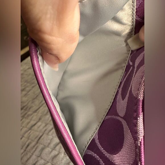 COACH Signature C Jacquard
Wristlet - Purple Leather Trim - New with Min… - Picture 12 of 17